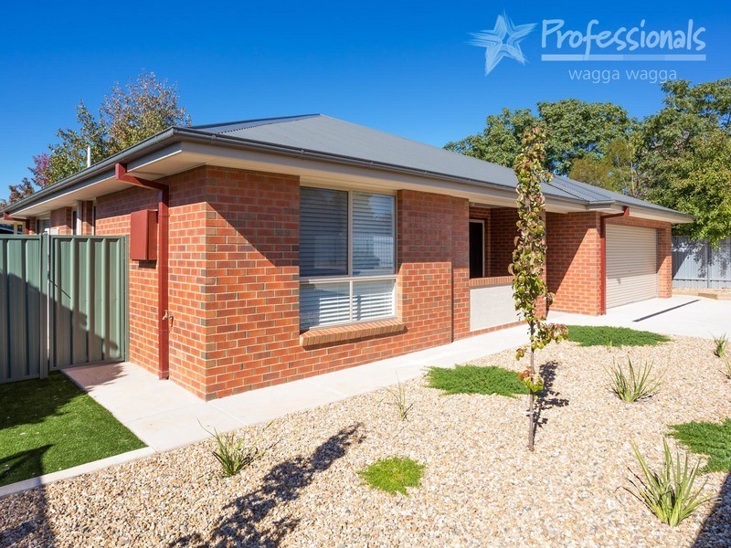 2/63 Bourke Street, Turvey Park NSW 2650