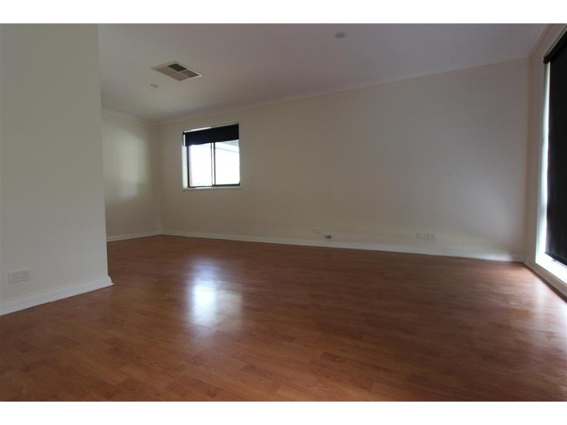 16 Simpson Avenue, Forest Hill NSW 2651