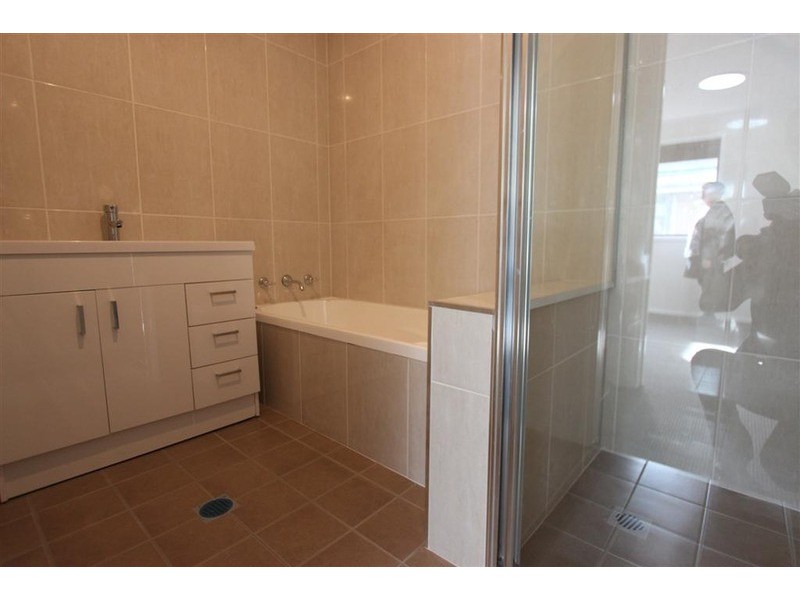 16 Simpson Avenue, Forest Hill NSW 2651