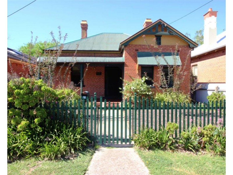 68 Kincaid Street, Wagga Wagga NSW 2650