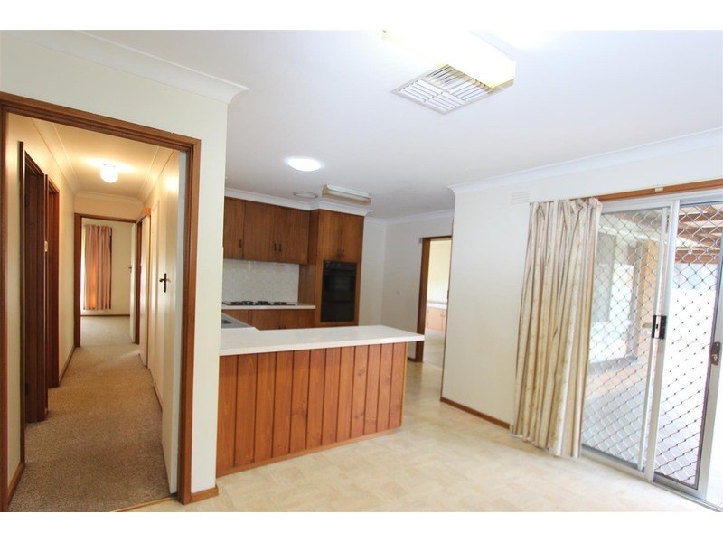 4 Fraser Street, Mount Austin NSW 2650