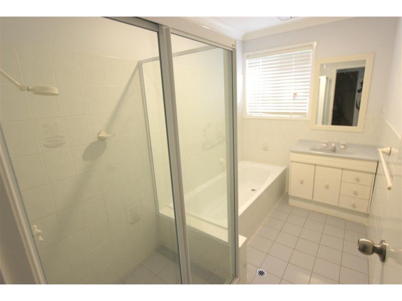 24 Lincoln Avenue, Wagga Wagga NSW 2650