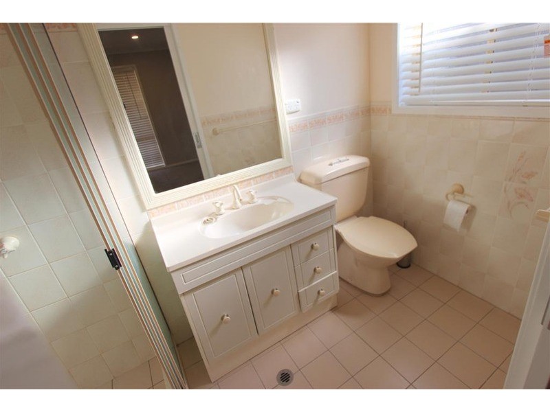 24 Lincoln Avenue, Wagga Wagga NSW 2650