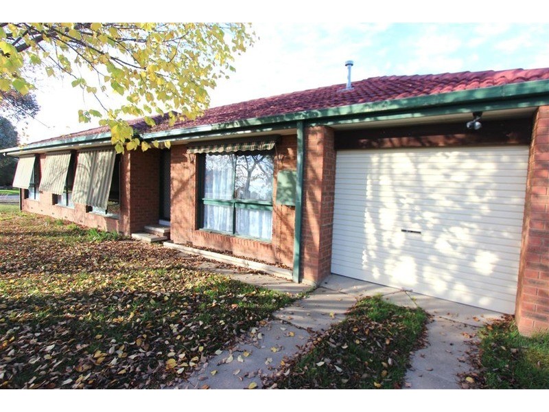 63 Undurra Drive, Wagga Wagga NSW 2650
