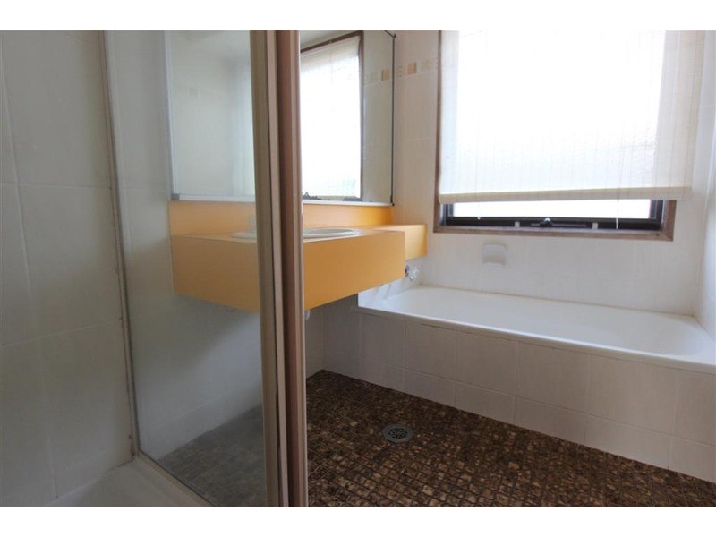 63 Undurra Drive, Wagga Wagga NSW 2650