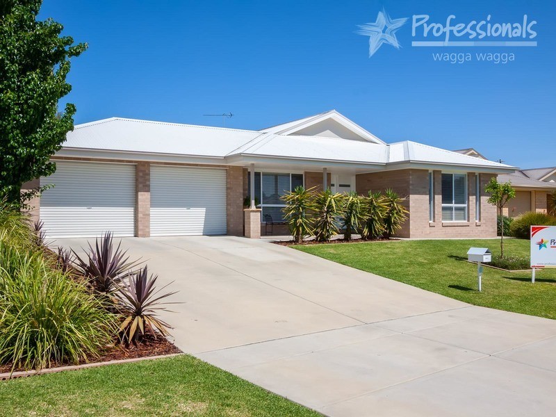 6 Birri Place, Glenfield Park NSW 2650