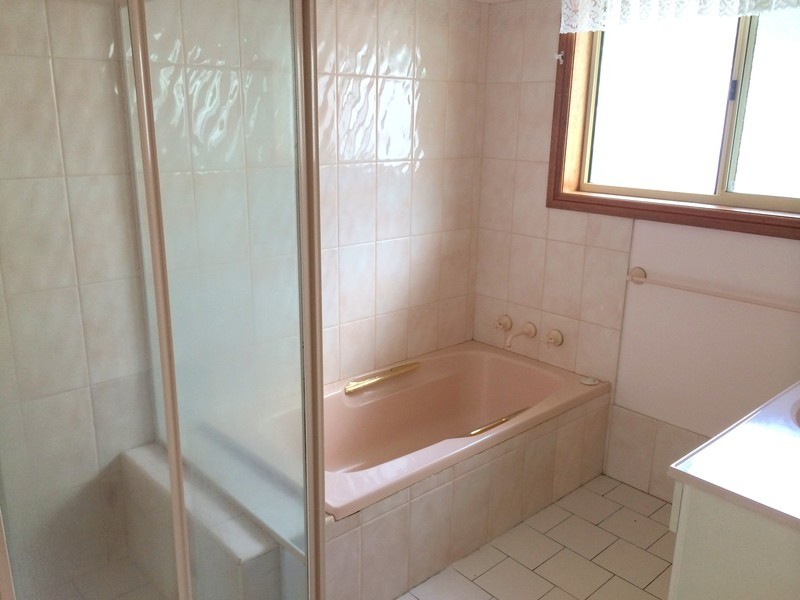 2/2 Plumpton Road, Wagga Wagga NSW 2650