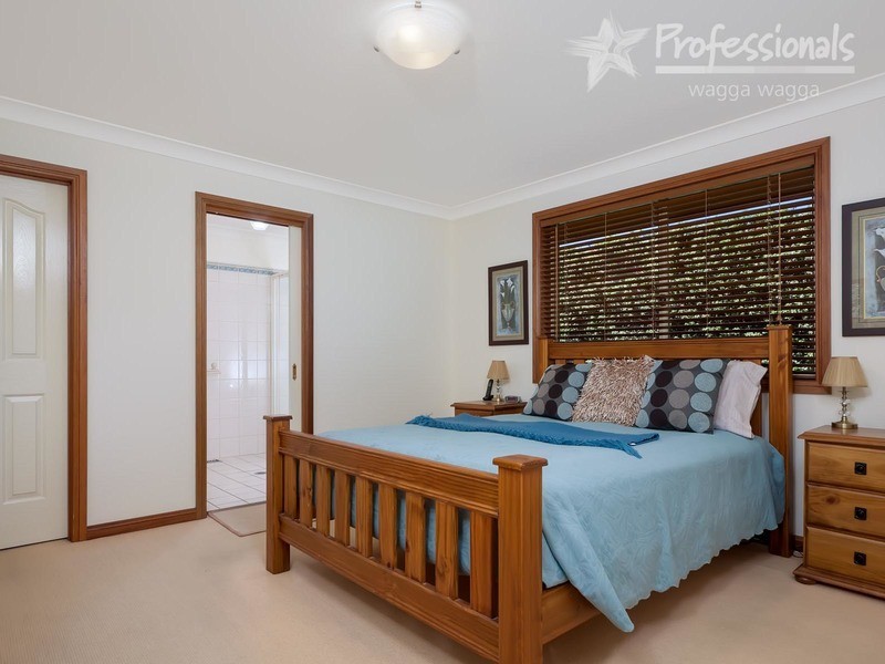 10 Patamba Street, Wagga Wagga NSW 2650