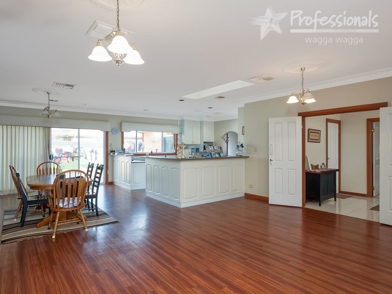 50 Lakehaven  Drive, Wagga Wagga NSW 2650