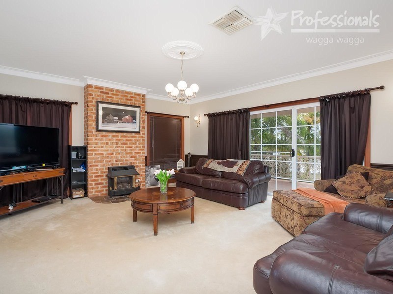 50 Lakehaven  Drive, Wagga Wagga NSW 2650