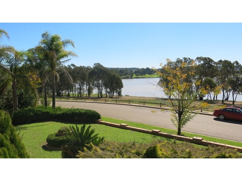 50 Lakehaven  Drive, Wagga Wagga NSW 2650