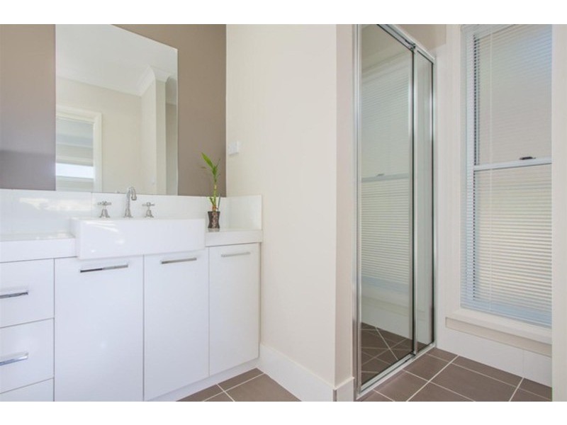 71 Yarrawah Crescent, Wagga Wagga NSW 2650