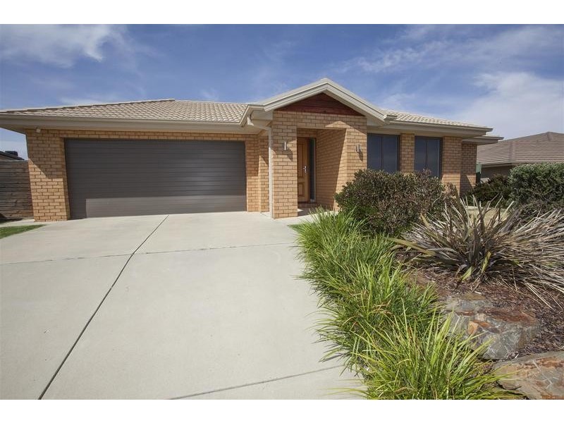 54 Boree Avenue, Forest Hill NSW 2651