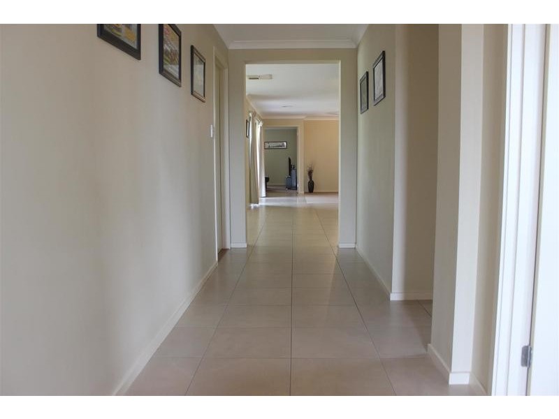 54 Boree Avenue, Forest Hill NSW 2651