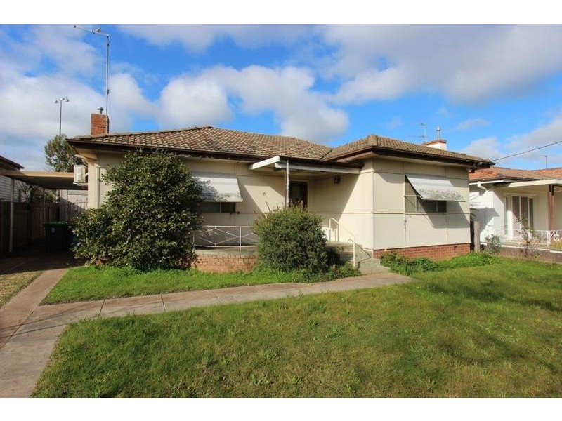 33 Northcott Parade, Wagga Wagga NSW 2650