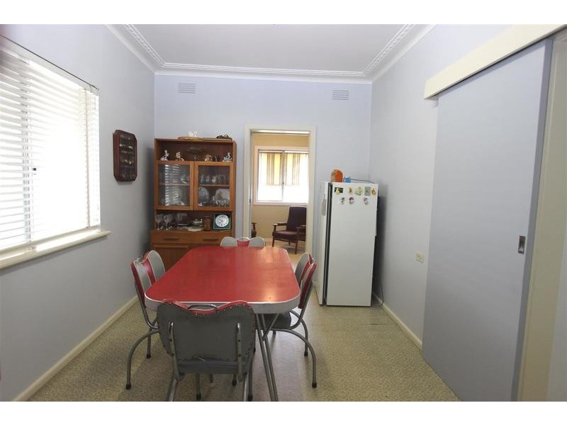 33 Northcott Parade, Wagga Wagga NSW 2650