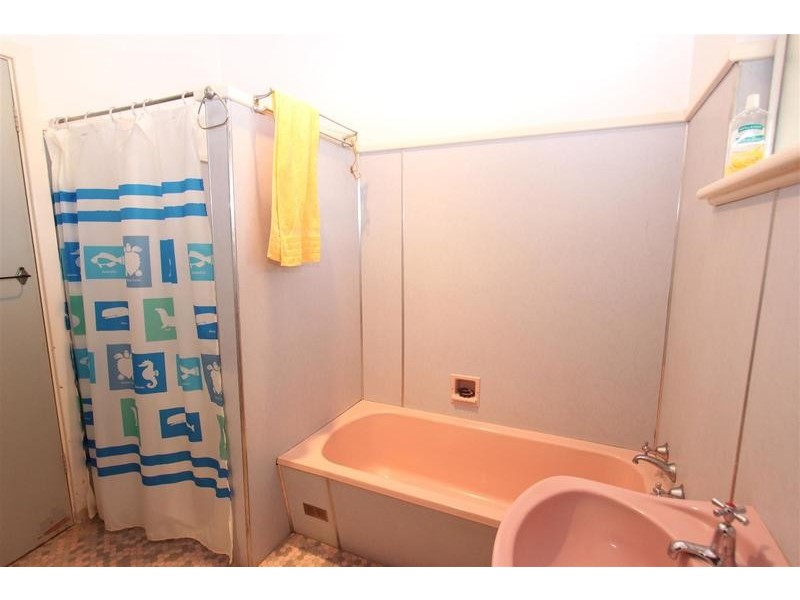 33 Northcott Parade, Wagga Wagga NSW 2650