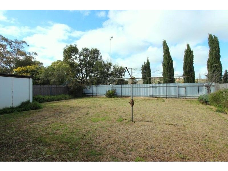33 Northcott Parade, Wagga Wagga NSW 2650