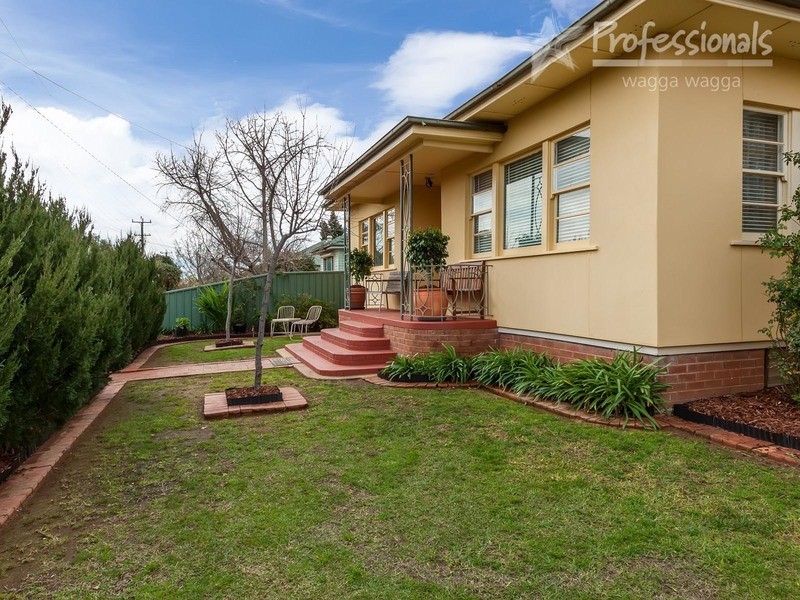 51 Heath  Street, Turvey Park NSW 2650
