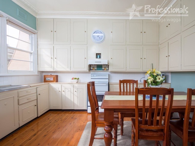 51 Heath  Street, Turvey Park NSW 2650