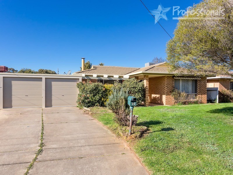 61 Cutler Avenue, Kooringal NSW 2650