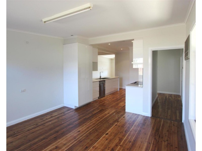 12 Hodson Avenue, Wagga Wagga NSW 2650