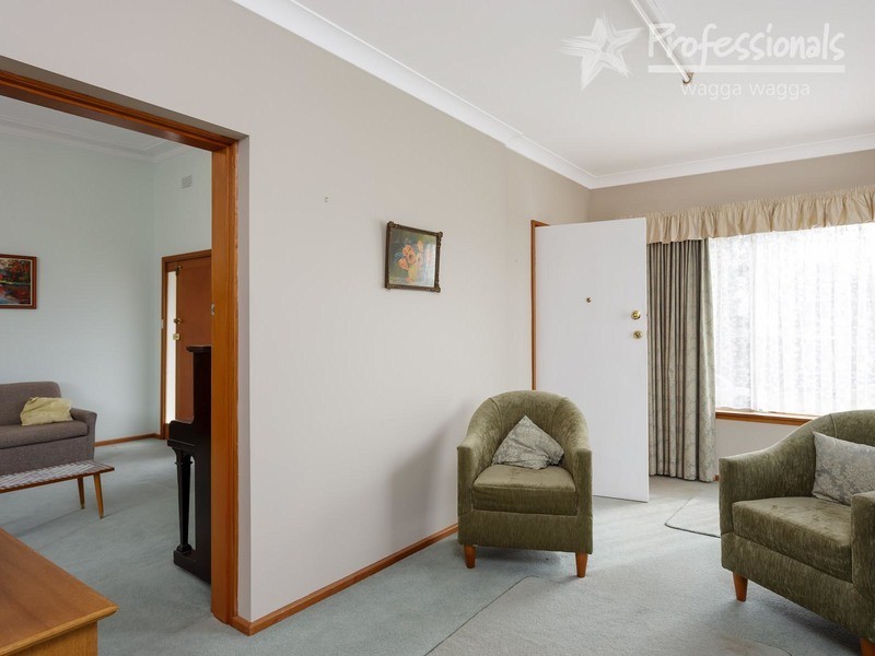 14 Alexander Street, Wagga Wagga NSW 2650