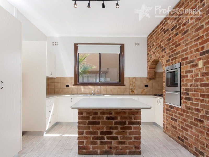 97 Beckwith Street, Wagga Wagga NSW 2650