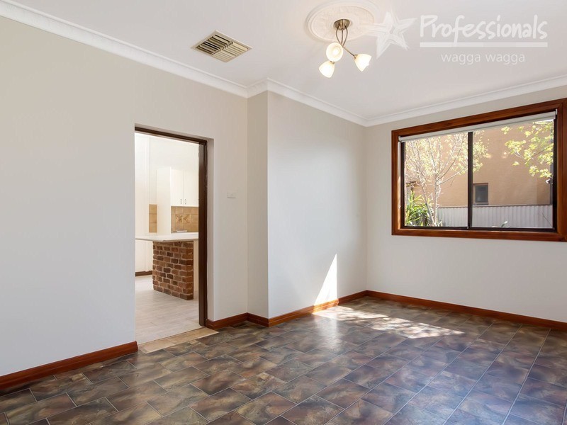 97 Beckwith Street, Wagga Wagga NSW 2650