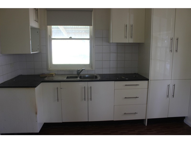 12 Poulton Street, Wagga Wagga NSW 2650