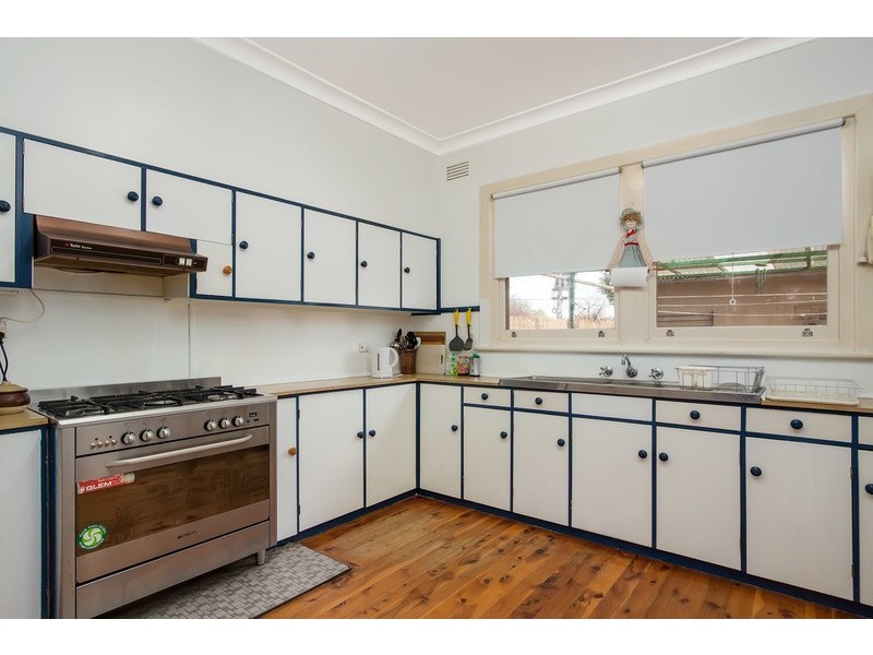 64 Inglis  Street, Wagga Wagga NSW 2650