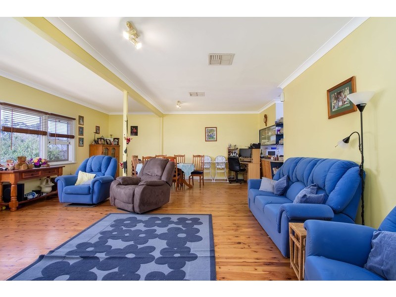 64 Inglis  Street, Wagga Wagga NSW 2650