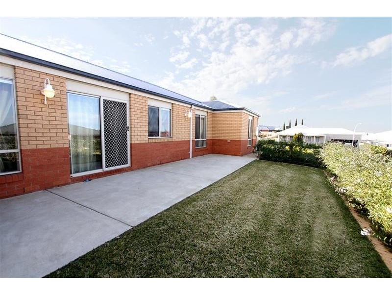 85 Atherton  Crescent, Wagga Wagga NSW 2650