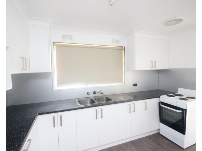 35 Walana Crescent, Kooringal NSW 2650