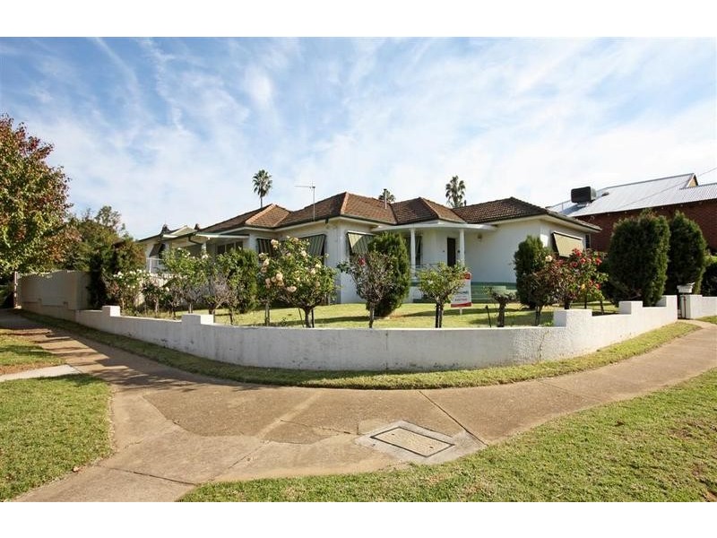 20 Gormly Avenue, Wagga Wagga NSW 2650