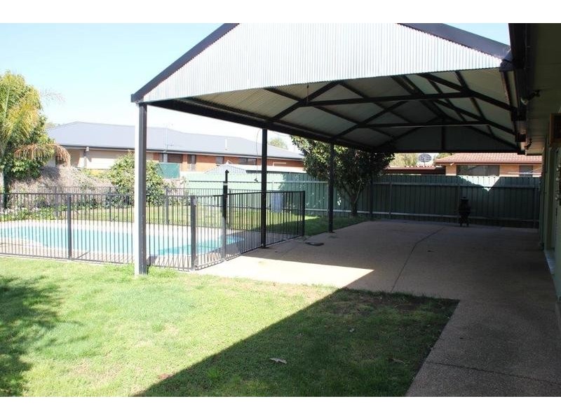 2 Buchanan Street, Wagga Wagga NSW 2650
