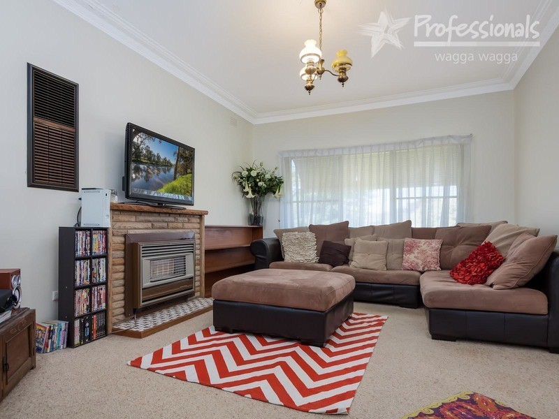119 Simkin Crescent, Wagga Wagga NSW 2650