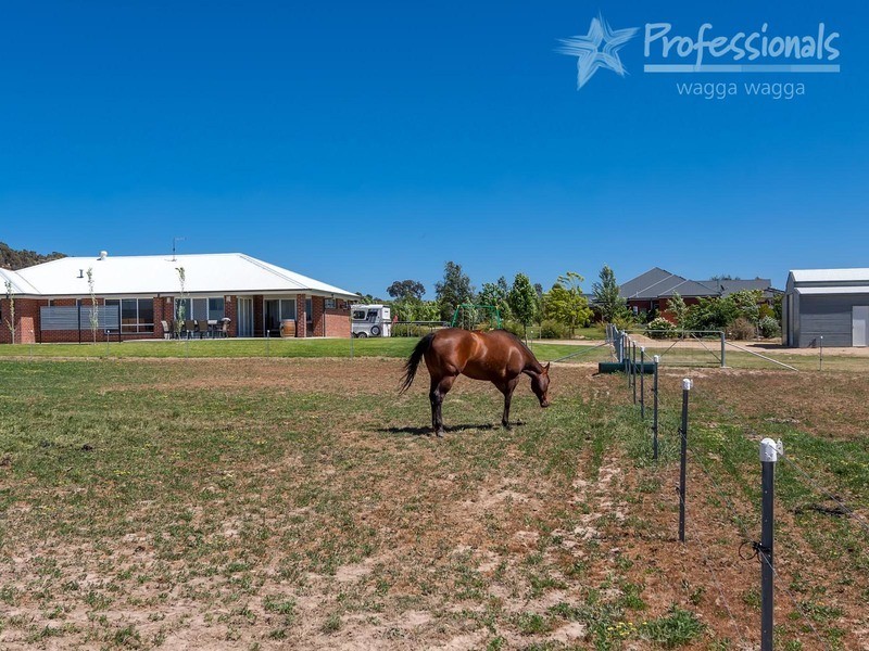 51 Willowtree Place, Wagga Wagga NSW 2650