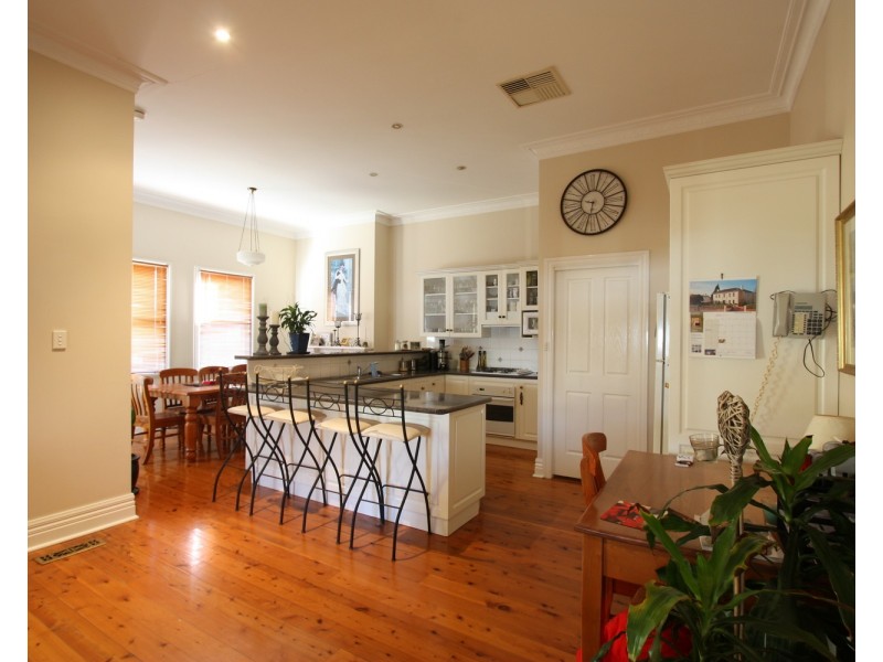 169 Gurwood Street, Wagga Wagga NSW 2650