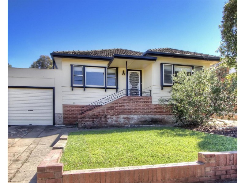 13 Urana Street, Wagga Wagga NSW 2650