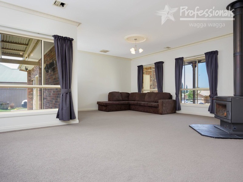 5 Derwent Avenue, Wagga Wagga NSW 2650