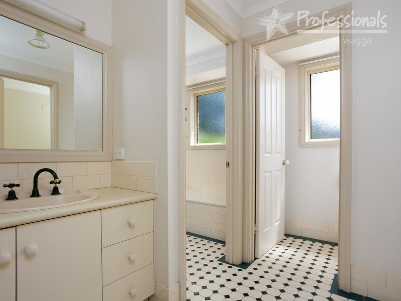 5 Derwent Avenue, Wagga Wagga NSW 2650