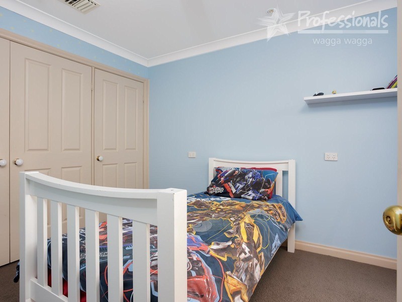 5 Derwent Avenue, Wagga Wagga NSW 2650