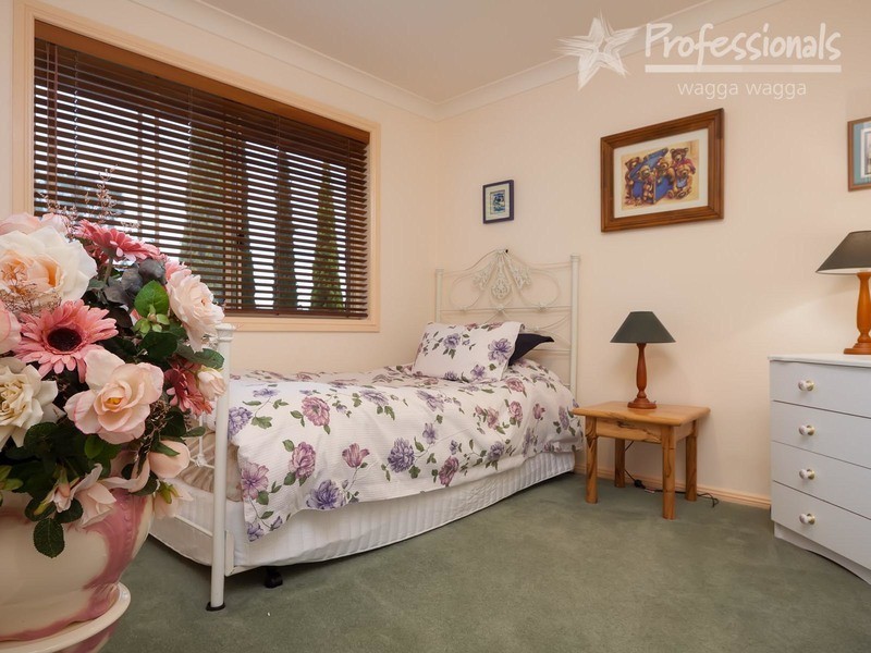 7 Gibbes Close, Wagga Wagga NSW 2650