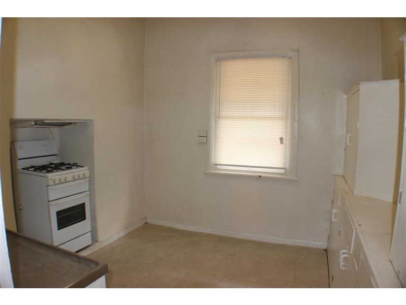 32 Travers Street, Wagga Wagga NSW 2650