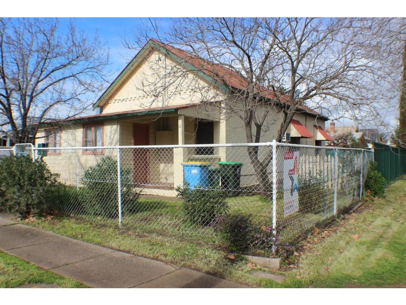 32 Travers Street, Wagga Wagga NSW 2650
