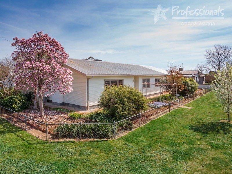 64 Inglis Street, Wagga Wagga NSW 2650