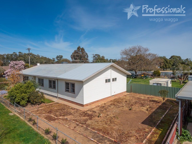 64 Inglis Street, Wagga Wagga NSW 2650