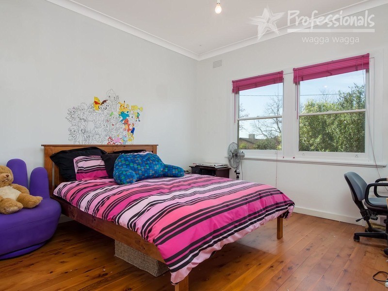 64 Inglis Street, Wagga Wagga NSW 2650