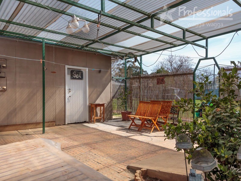 64 Inglis Street, Wagga Wagga NSW 2650